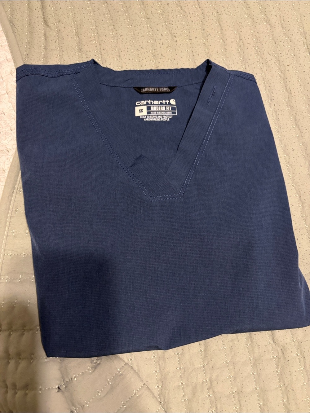 Woman’s Carhartt Scrub Top